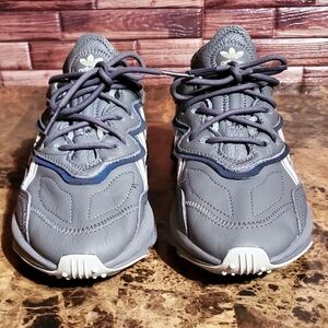 Adidas Shoes Womens Sz 5.5  Ozweego Grey Ash Silver Sneakers EE5718 Athletic.